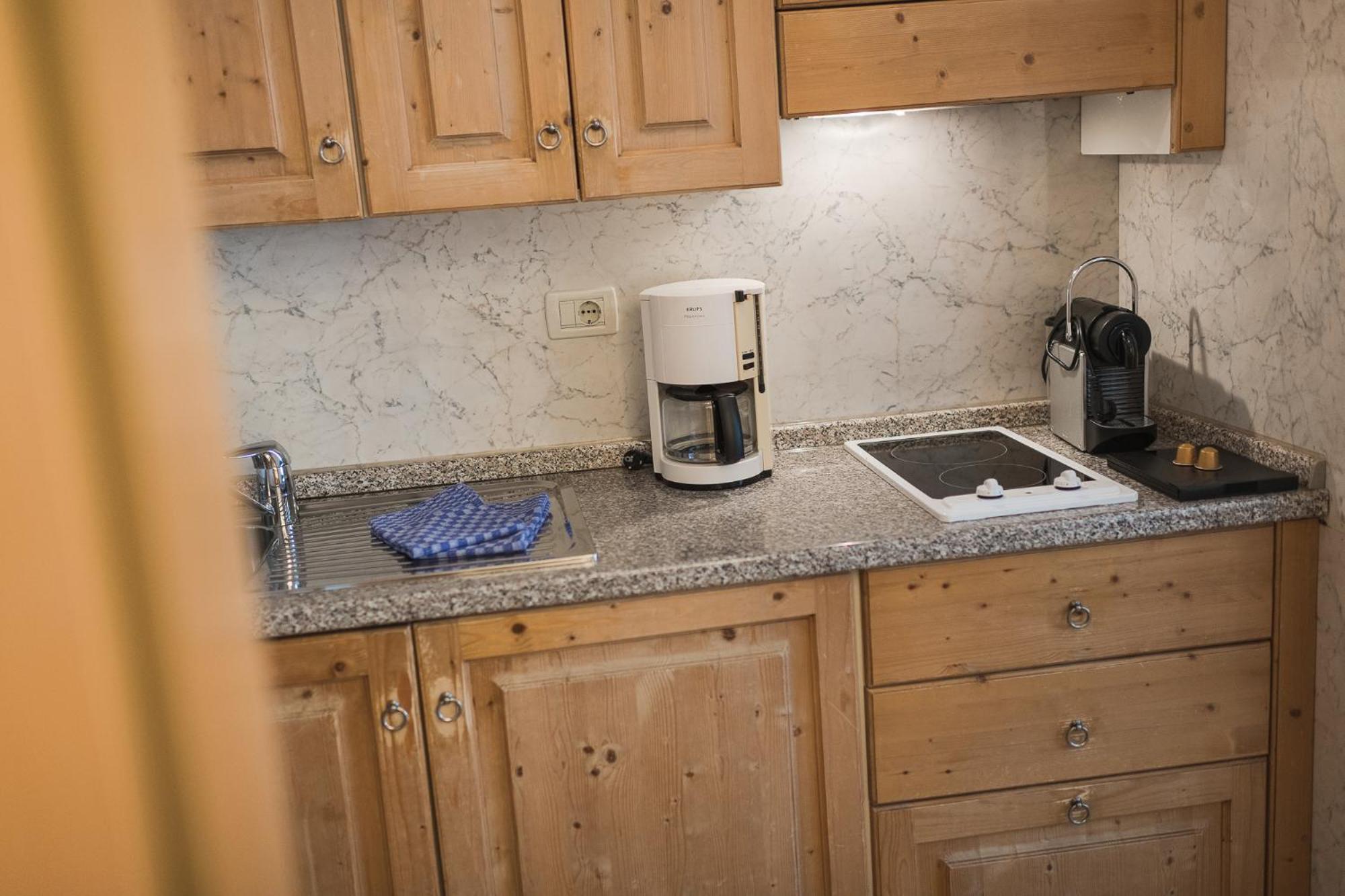 Heidi & Edith Family Aparthotel Rabla Ngoại thất bức ảnh